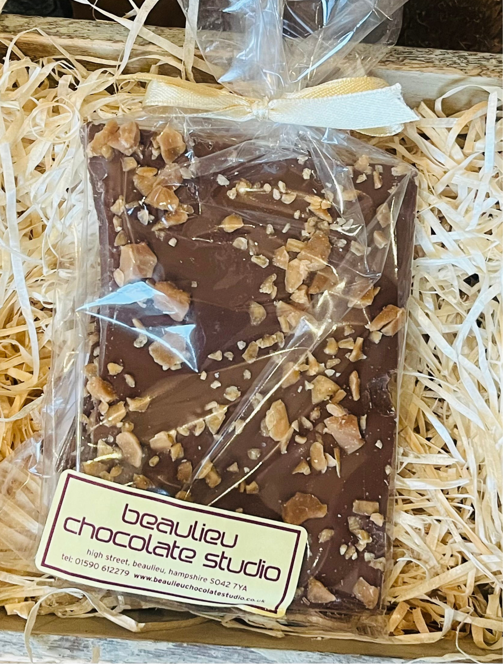 Handmade milk chocolate sea salt caramel new forest bark – Beaulieu Chocolate Studio