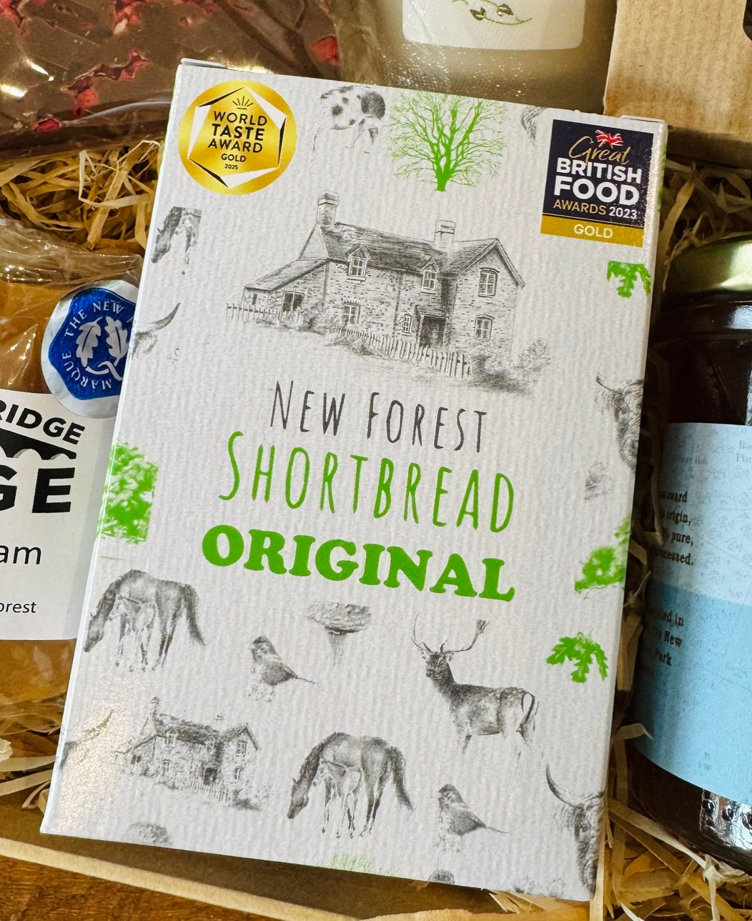 New Forest Shortbread Original giftbox with World Taste Award and Great British Food Awards gold badges